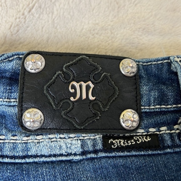 Miss Me Embellished Distressed Boot Cut Blue Jeans - Size 30 - Picture 5 of 16